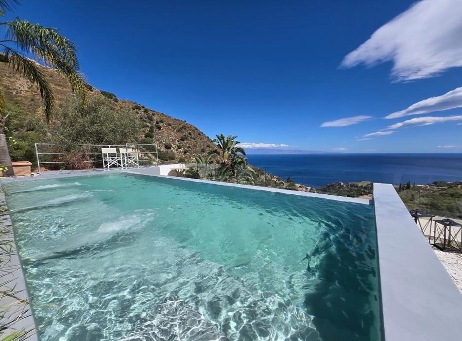Suite Apartments Branco - Infinity Pool & Sea View - 5 Minuti Dal Centro Таорміна Екстер'єр фото